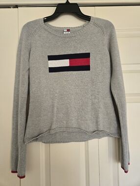 Vintage Tommy Hilfiger Jeans Flag Sweater Made in Japan Gray Knit Logo Crewneck